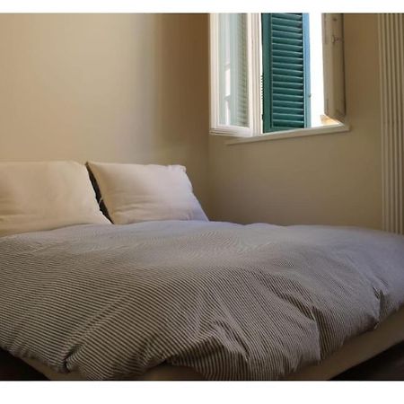Appartamento Moderno In Centro Storico لوكا المظهر الخارجي الصورة